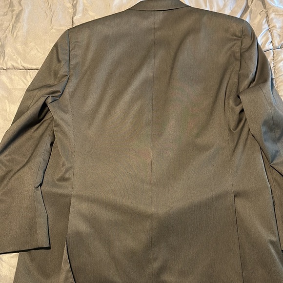 IZOD Black Suit Jacket 42R - Picture 2 of 3
